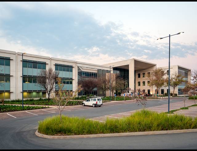 1,200M² OFFICE TO LET IN WATERFALL